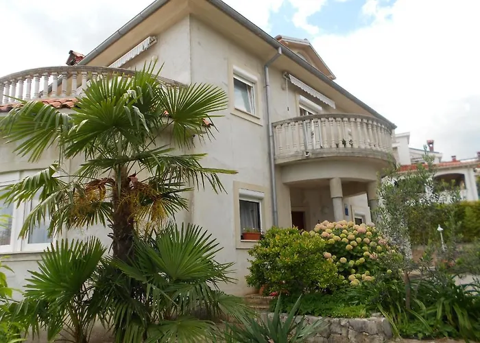 Frühstückspension Eva 4*